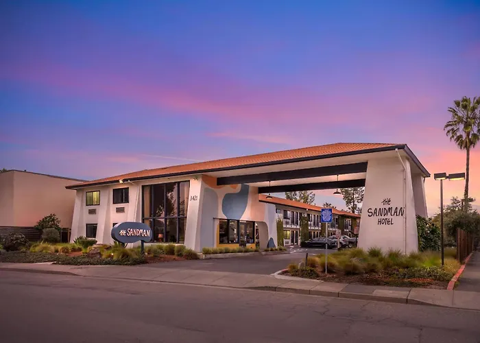 The Sandman Santa Rosa Sonoma, Ascend Hotel Collection